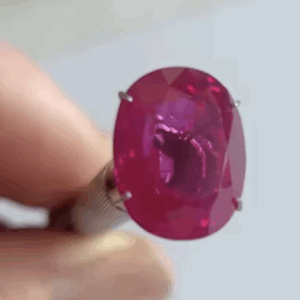 Burma Ruby - 13.52 ct Gübelin Certified